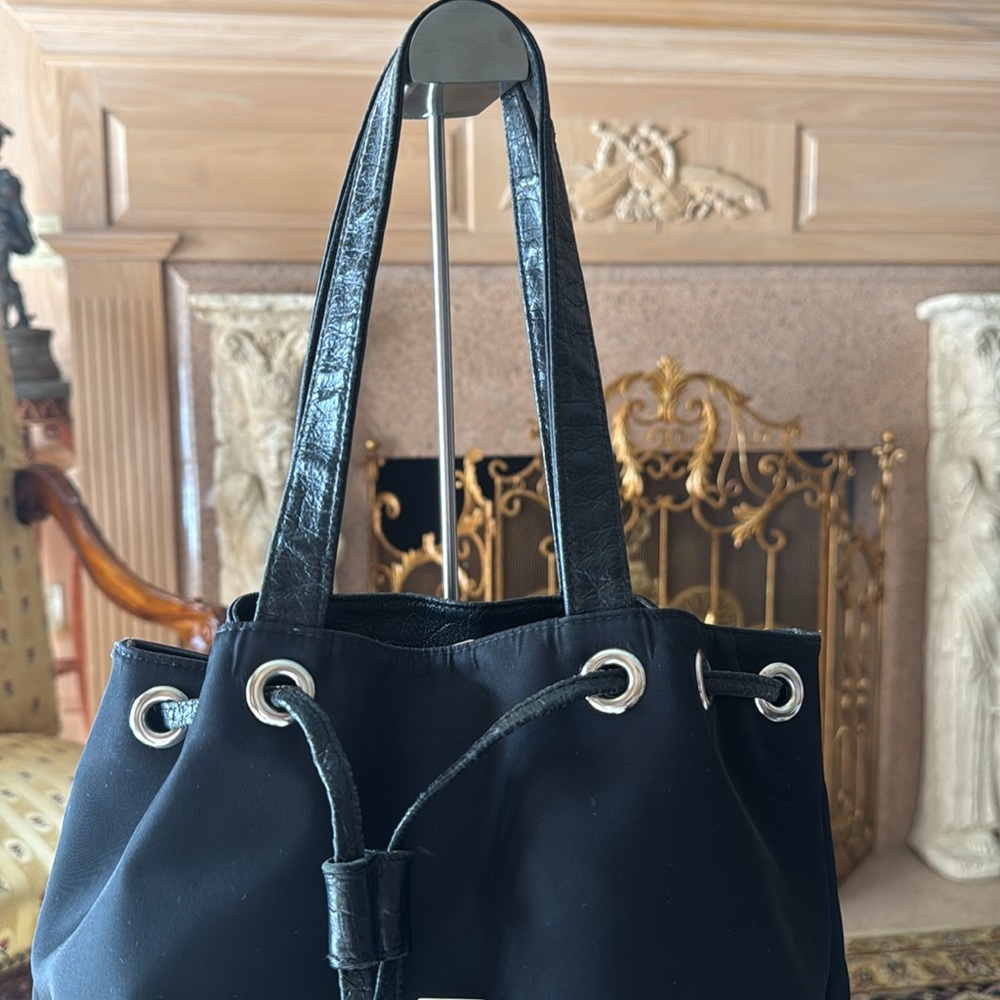 Versace bag - Picture 4 of 9